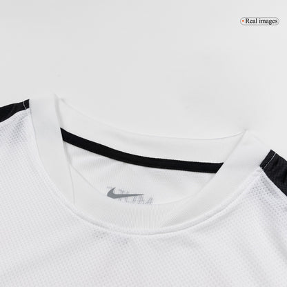 Retro Manchester United 2010/11 Deplasman Forması